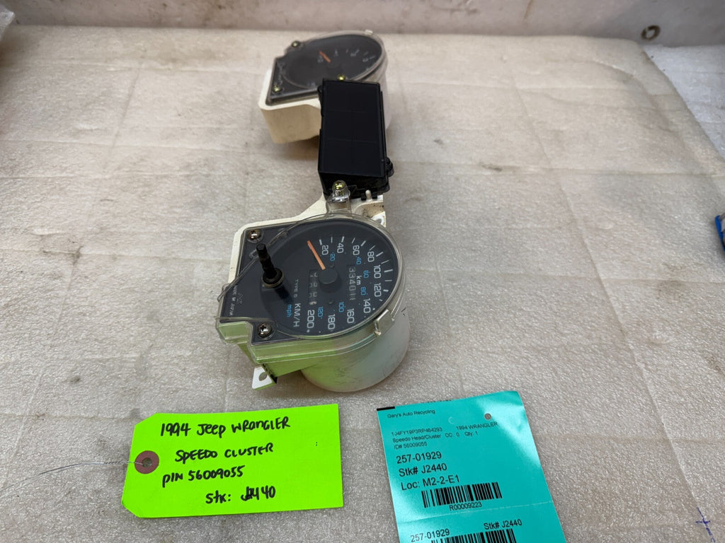 92-95 JEEP WRANGLER YJ OEM METRIC GAUGE CLUSTER SPEEDOMETER TACH 56009055