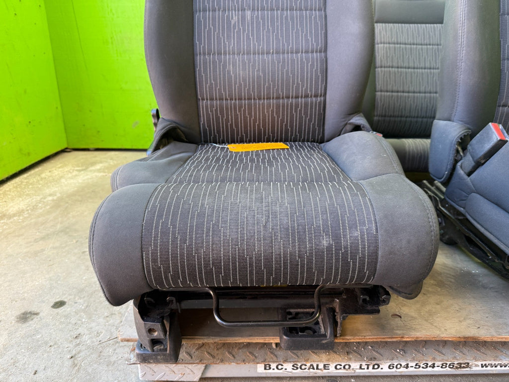 07-18 JEEP WRANGLER JK  2 DR OEM FRONT REAR COMPLETE SEATS SET DARK GREY GRAY