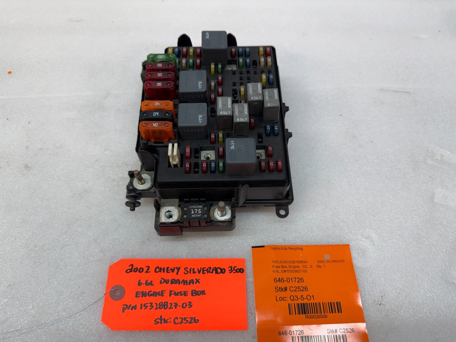 01 02 Chevrolet GMC SILVERADO SIERRA LB7 UNDERHOOD FUSE RELAY BOX 15328827-03