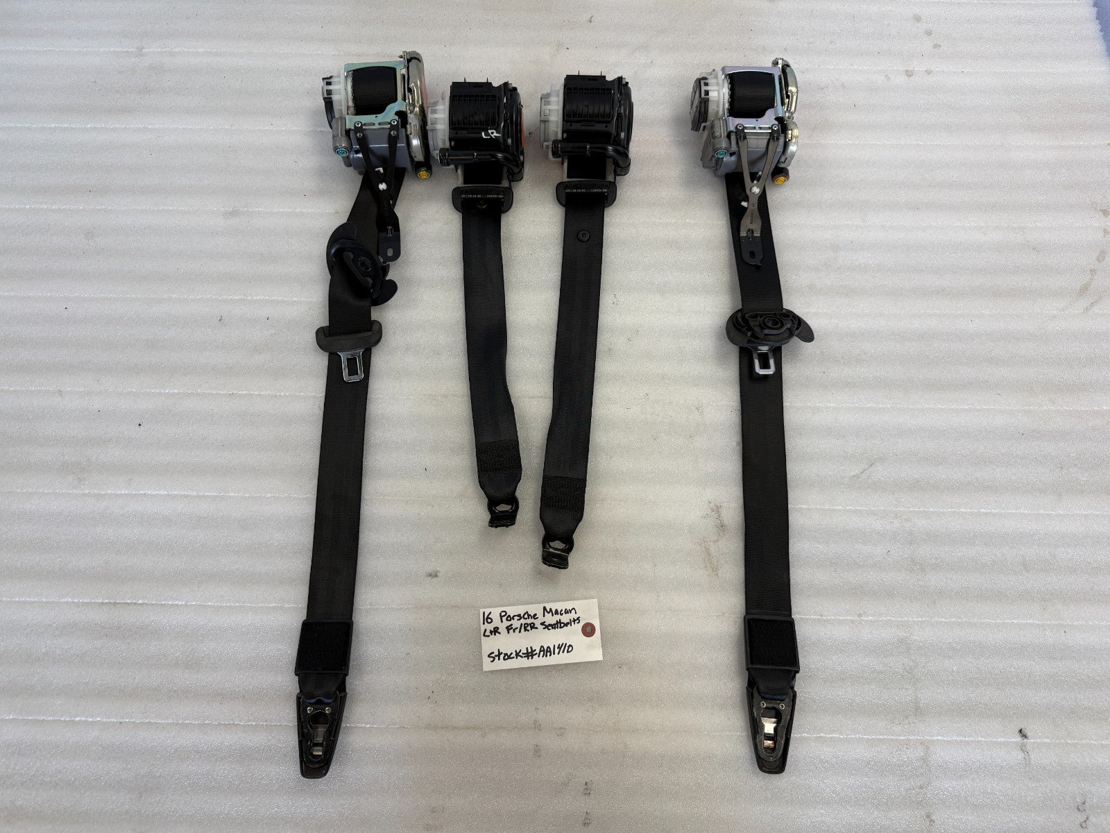 15-18 PORSCHE MACAN S 95B OEM BLACK FRONT REAR SEATBELTS SEAT BELTS