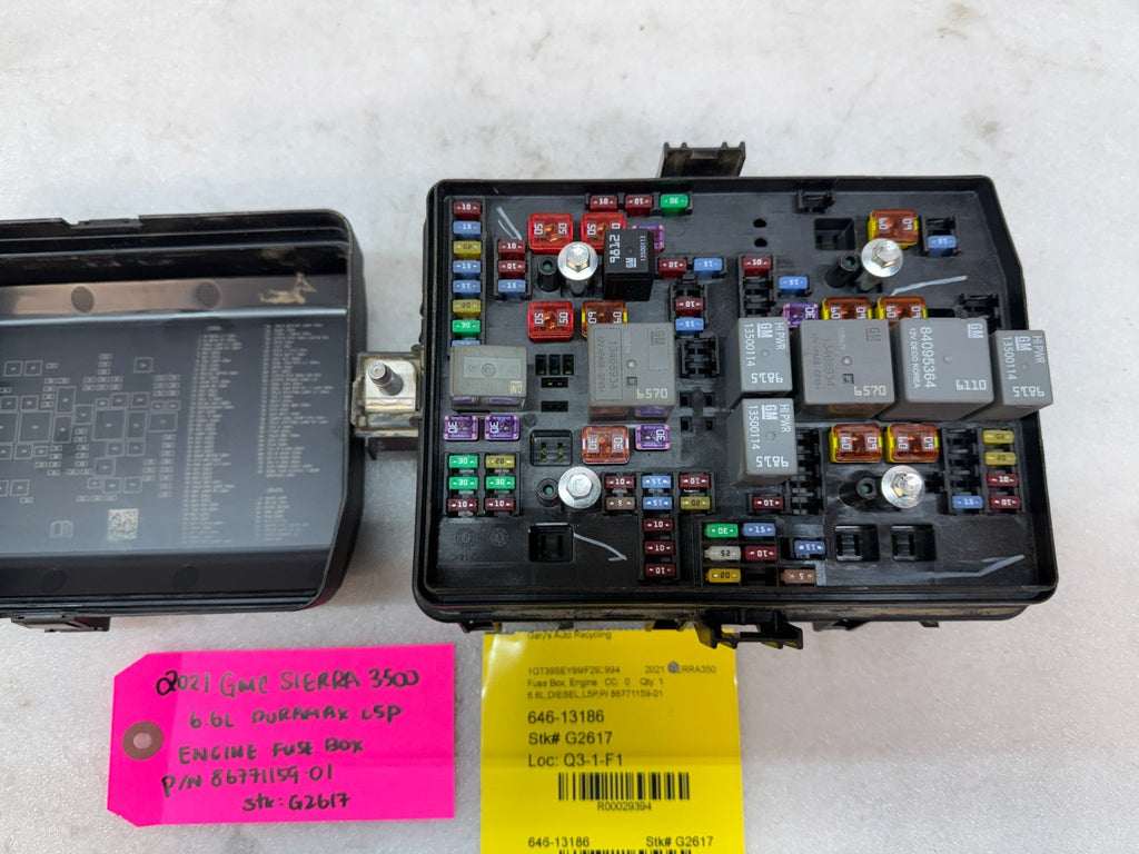 21 CHEVROLET GMC SIERRA SILVERADO 3500 2500 ENGINE FUSE RELAY BOX 86771159 19-21