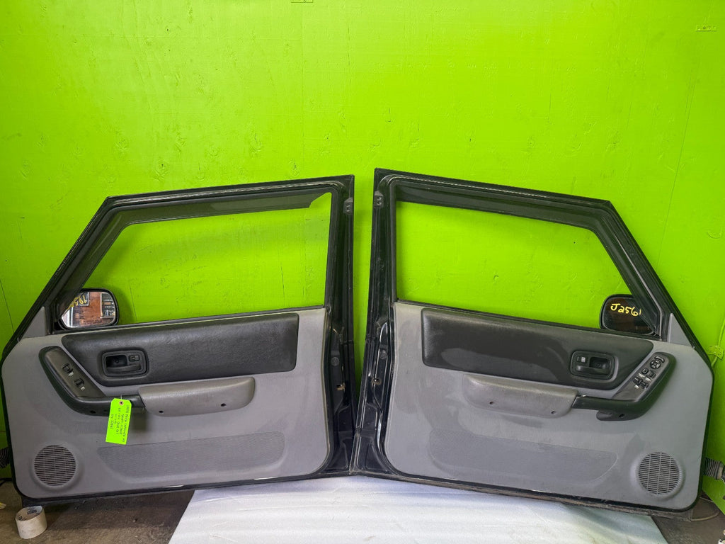 97-01 JEEP CHEROKEE XJ  OEM BLACK LEFT RIGHT FRONT DOORS DOOR MIRROR PANELS