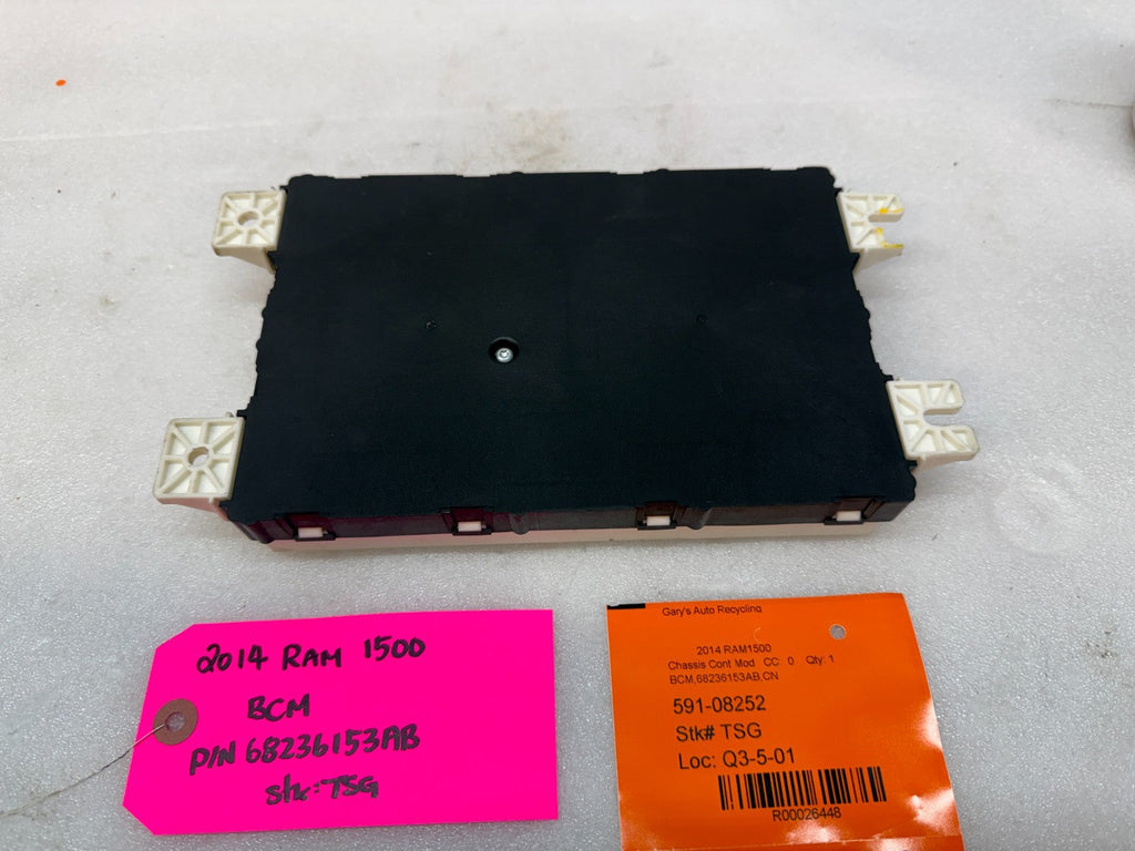 14 DODGE RAM 1500 BCM BODY CONTROL MODULE 68236153AB