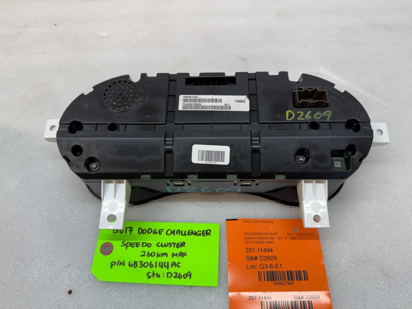 17 DODGE CHALLENGER R/T OEM METRIC SPEEDOMETER GAUGE CLUSTER 68306144AC 15-23