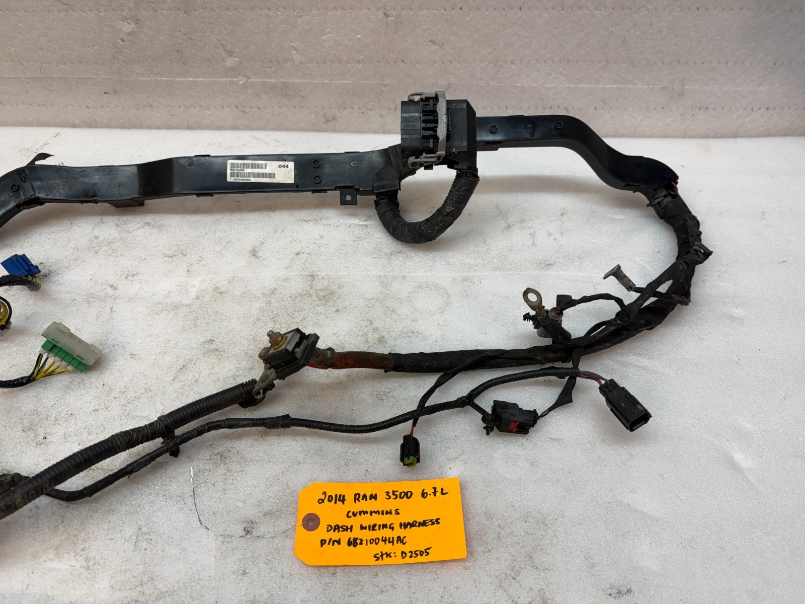 14 DODGE RAM 2500 3500 6.7 INSTRUMENT DASH GAUGE CLUSTER WIRING HARNESS 68210044