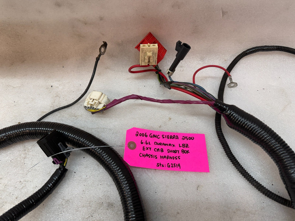 06 07 Chevrolet GMC 2500HD 3500 4wd EXT CAB SHORT BOX CHASSIS WIRING HARNESS