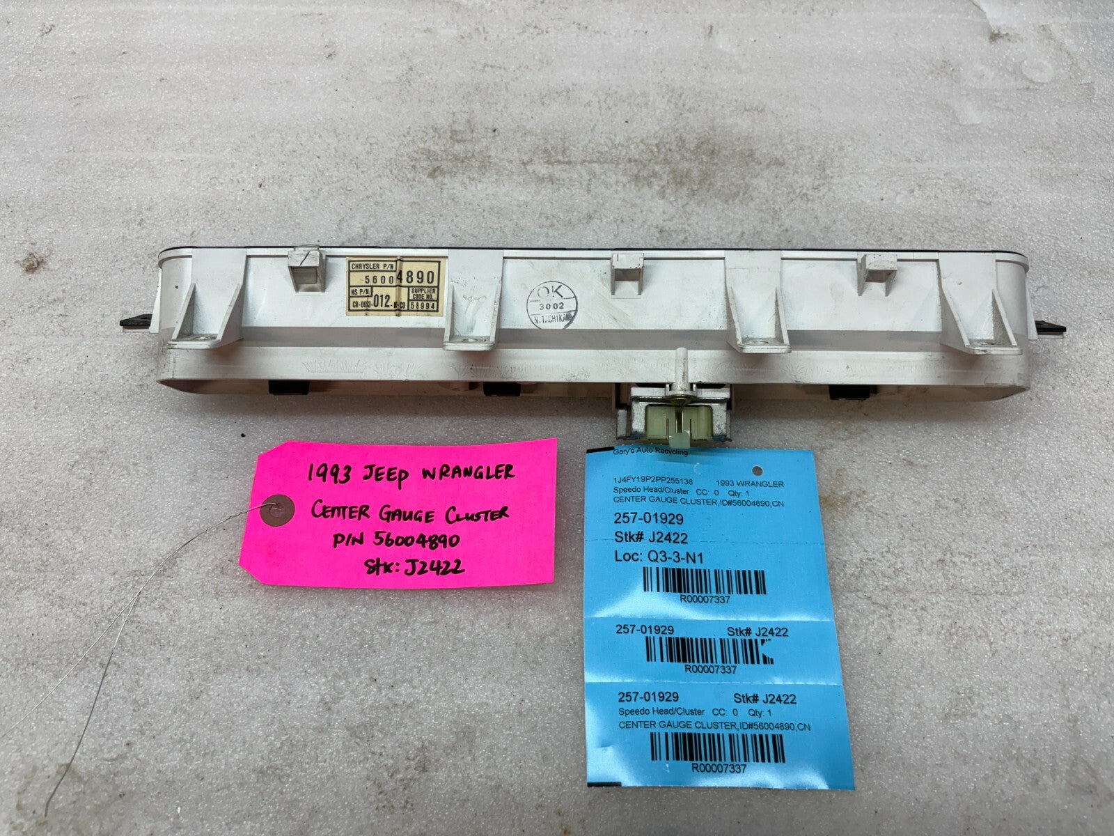 92-95 JEEP WRANGLER YJ OEM METRIC CENTER GAUGE CLUSTER P56004890