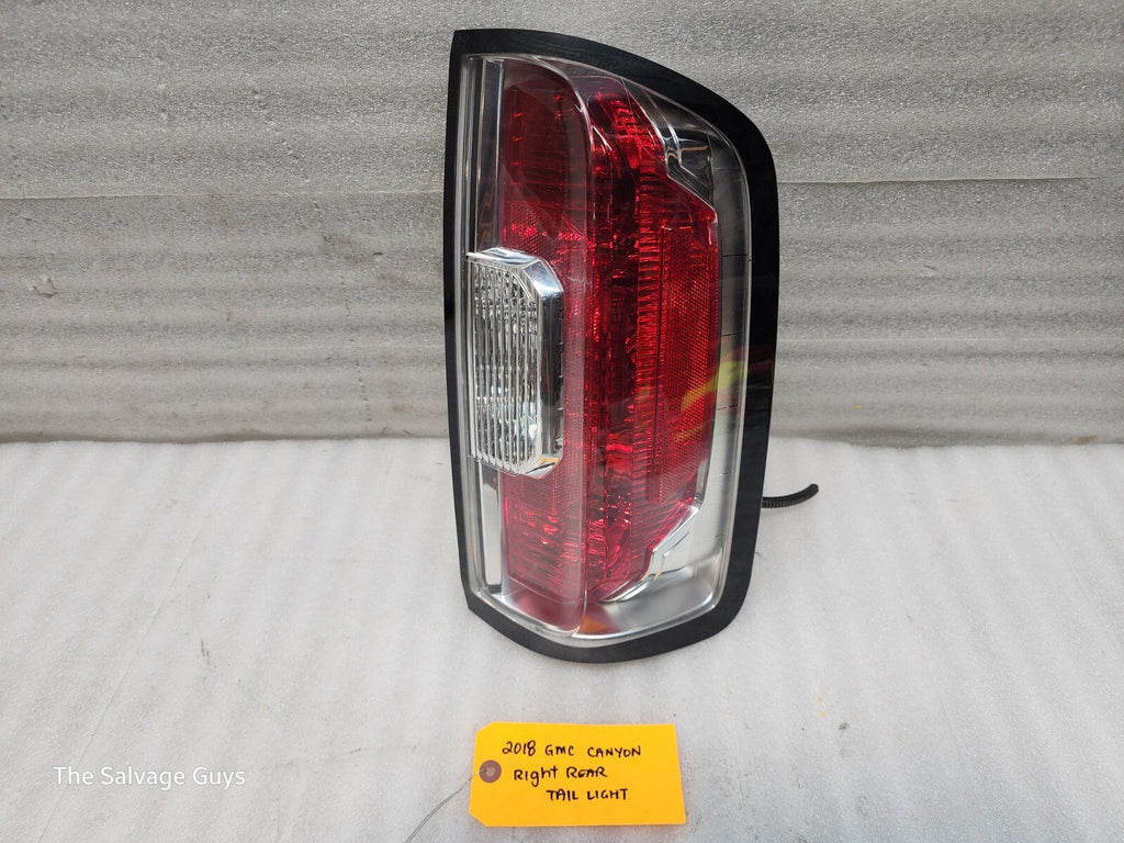 15-22 GMC CANYON COLORADO OEM LEFT REAR TAILLIGHT TAIL LAMP