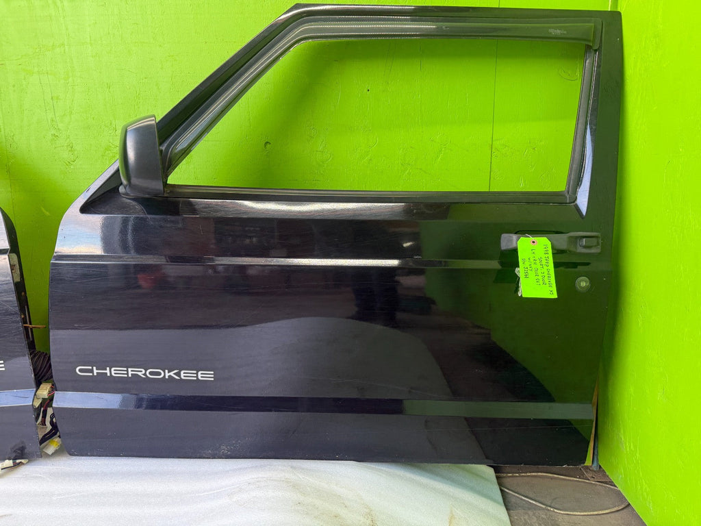97-01 JEEP CHEROKEE XJ  OEM BLACK LEFT RIGHT FRONT DOORS DOOR MIRROR PANELS