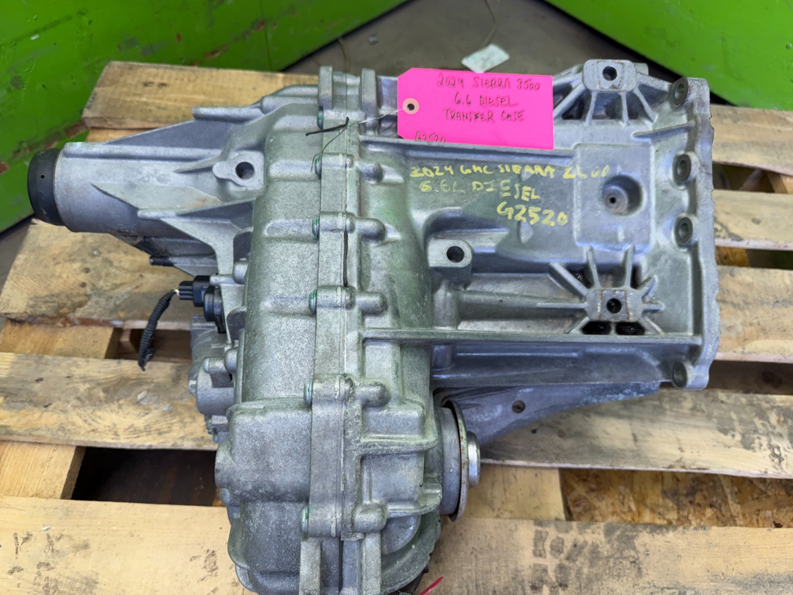 24 25 Chevrolet GMC 3500hd SIERRA 6.6 DIESEL NQH TRANSFER CASE 85611345 2K!!