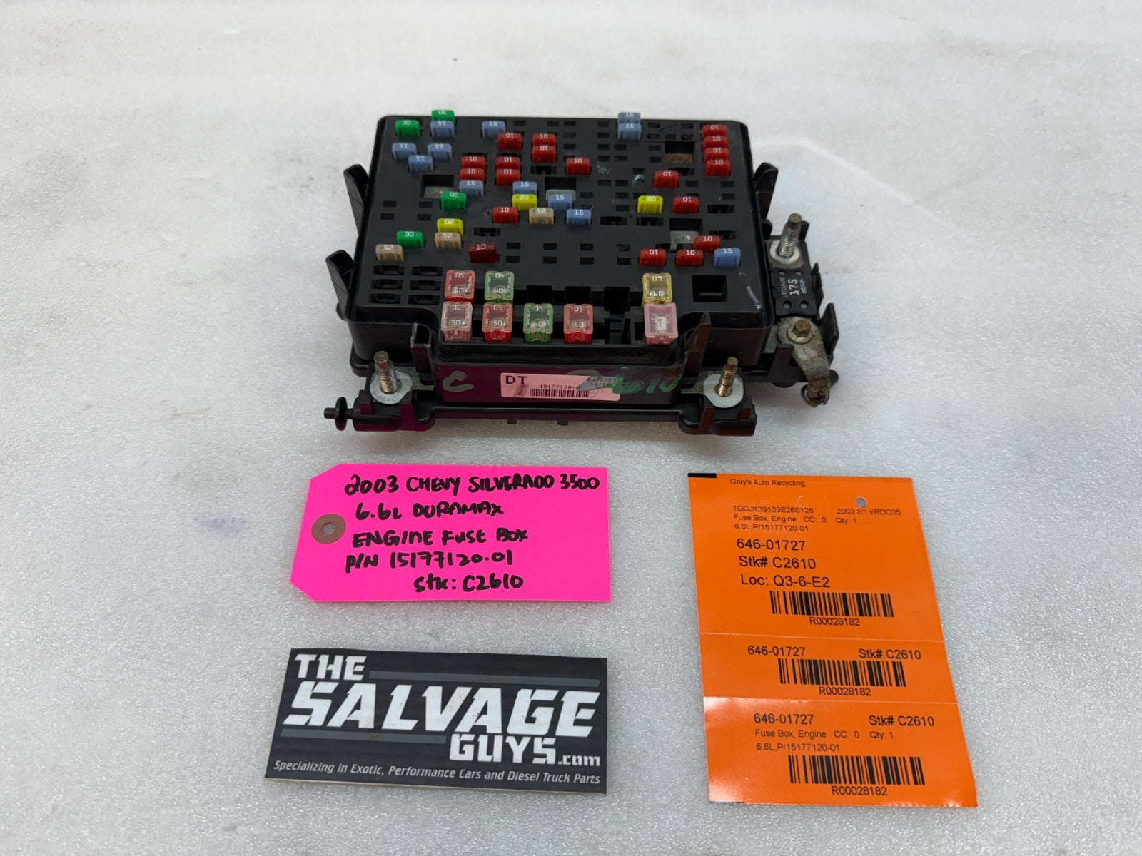 01-05 Chevrolet GMC 2500hd SIERRA 6.6 LB7 UNDERHOOD FUSE RELAY BOX 15177120-01