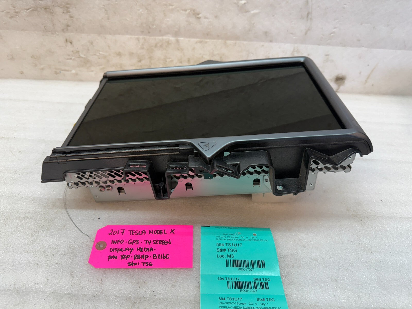 16-20 TESLA MODEL X S GPS NAVIGATION MEDIA TOUCH SCREEN MCU 1450737-00-B