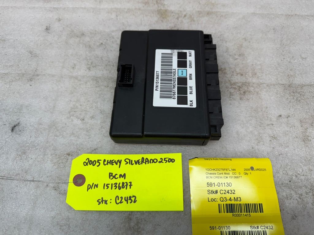 04 05 Chevrolet GMC DURAMAX LLY 6.6 BODY CONTROL MODULE BCM 15136877