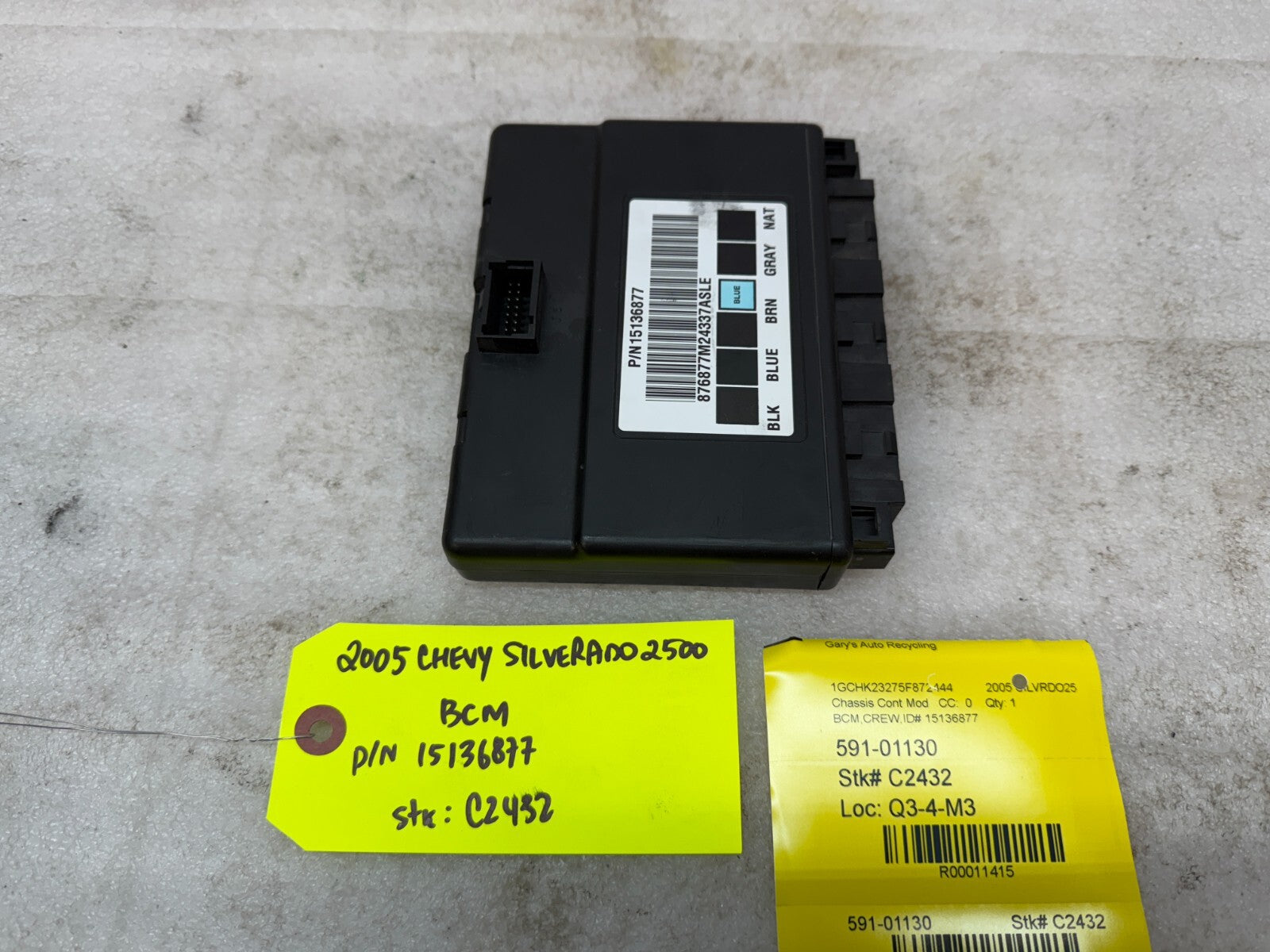 04 05 Chevrolet GMC DURAMAX LLY 6.6 BODY CONTROL MODULE BCM 15136877