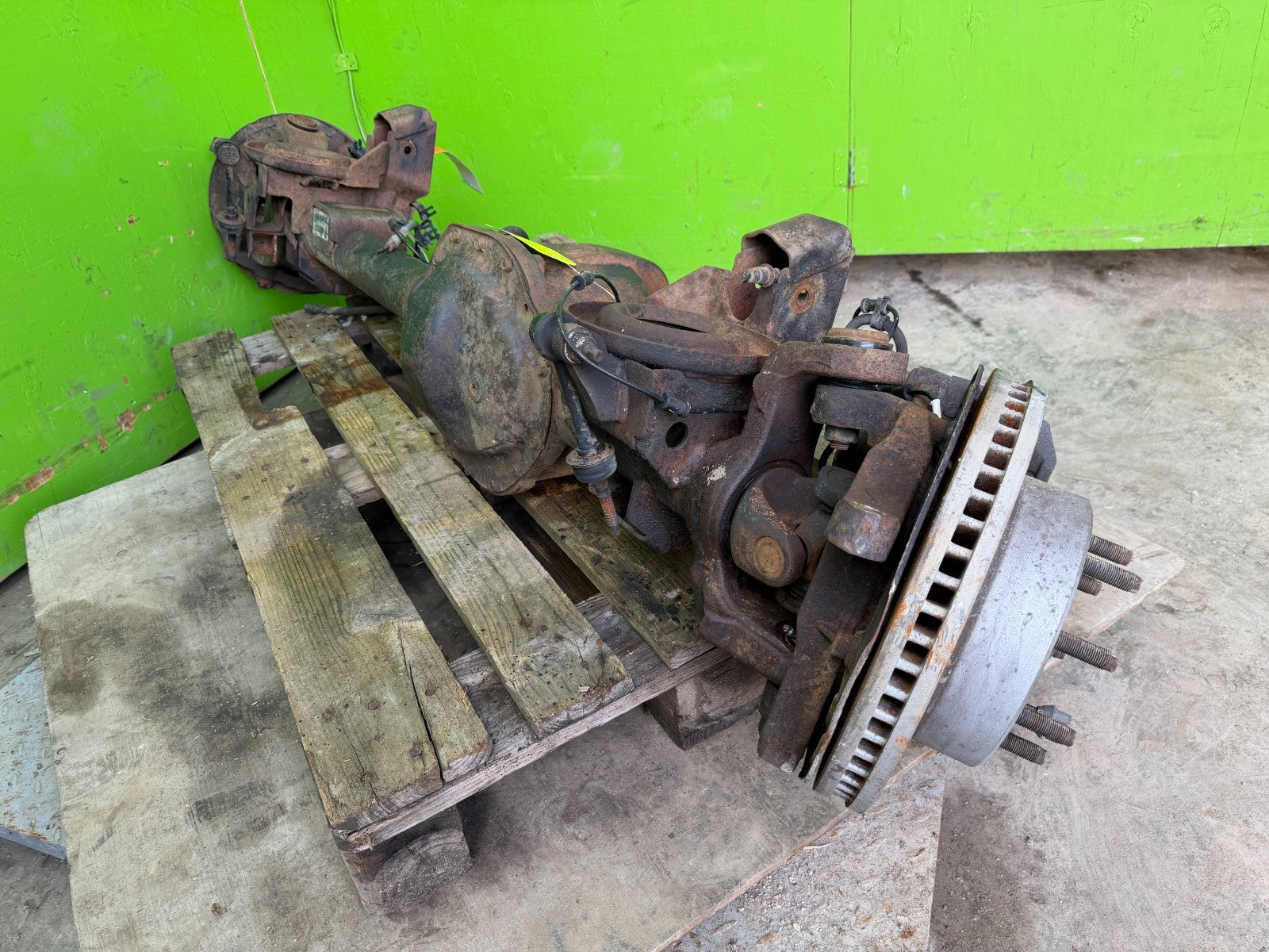 2012 DODGE RAM 3500 6.7 CUMMINS DIESEL 3.73 FRONT DIFFERENTIAL AXLE SRW