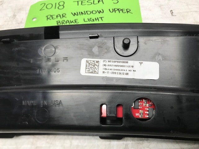 17 18 19 TESLA MODEL 3 OEM REAR THIRD BRAKE LIGHT 1077405