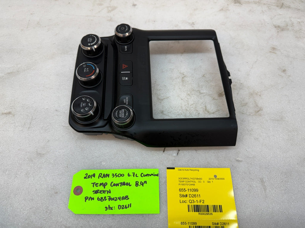 19 20 RAM 1500 2500 3500 8.4" MEDIA DASH TRIM BEZEL HEATER CONTROL 68370124AB