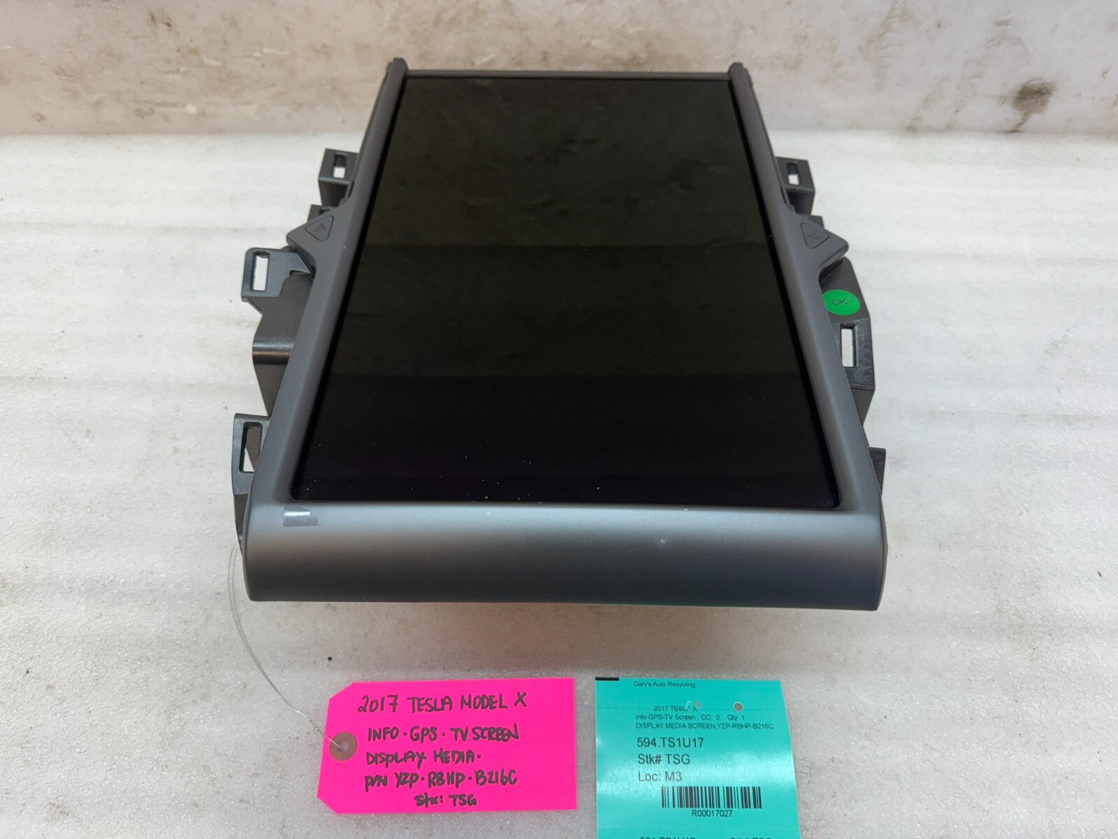 16-20 TESLA MODEL X S GPS NAVIGATION MEDIA TOUCH SCREEN MCU 1450737-00-B