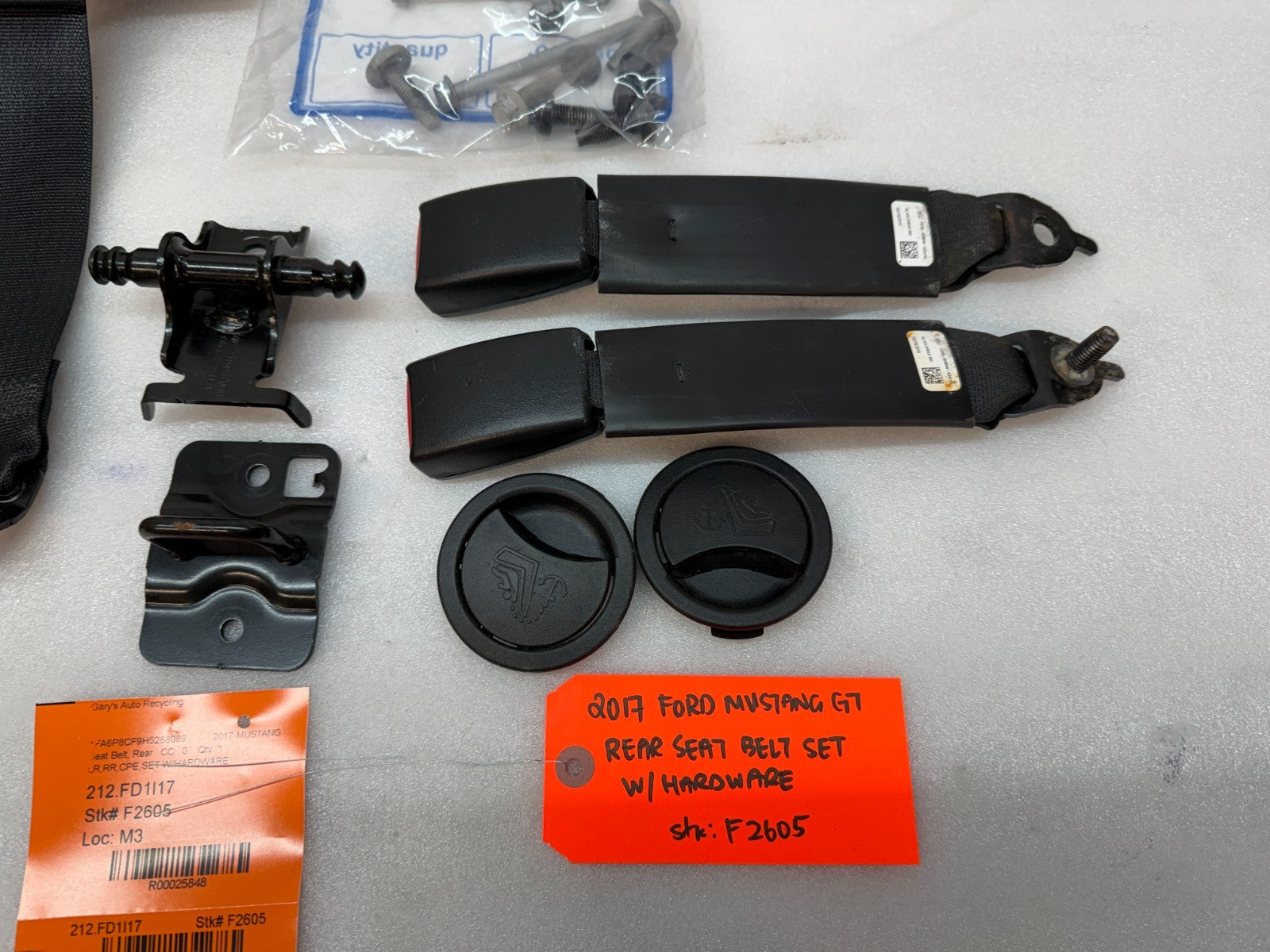 15-22 FORD MUSTANG GT 5.0 REAR SEATBELTS BELTS BRACKETS HARDWARE