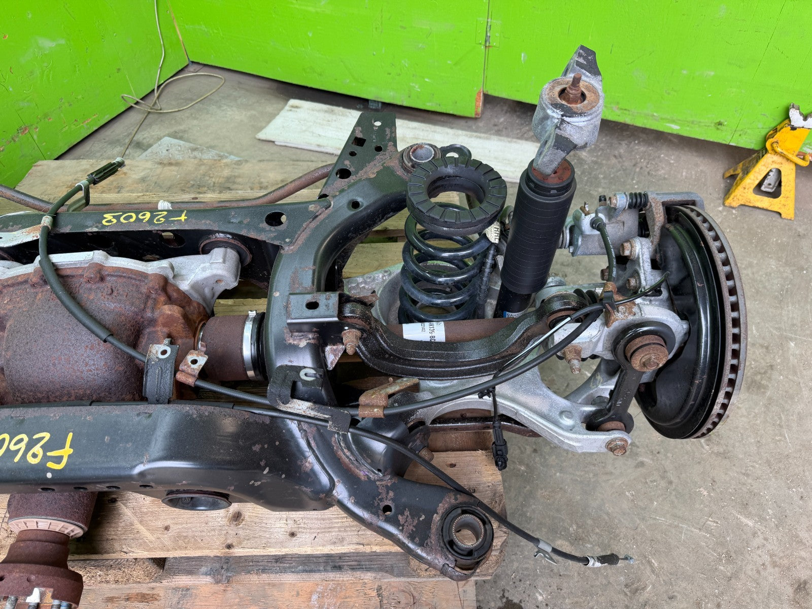 15-22 FORD MUSTANG GT 5.0 REAR SUSPENSION AXLE DIFFERENTIAL 3.55 GEARS