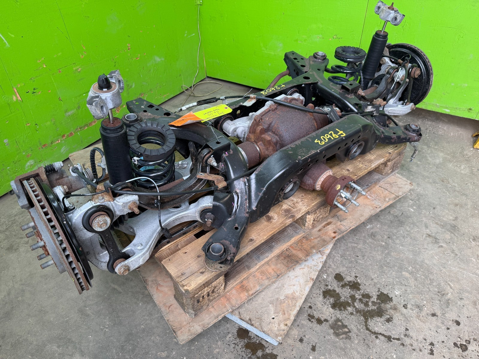 15-22 FORD MUSTANG GT 5.0 REAR SUSPENSION AXLE DIFFERENTIAL 3.55 GEARS