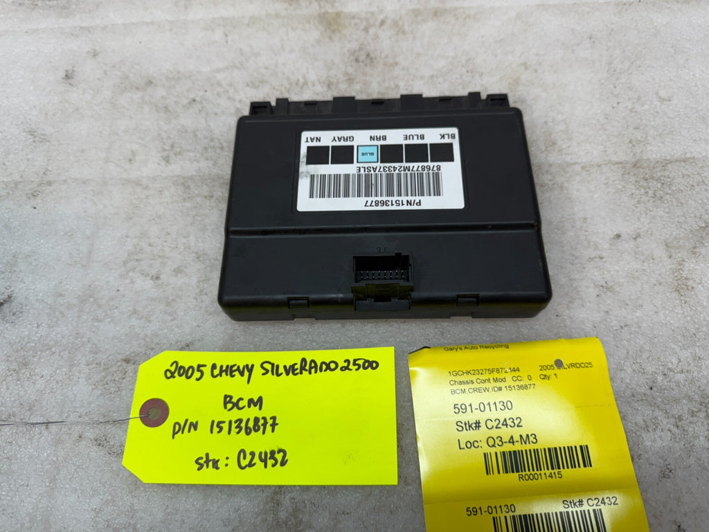 04 05 Chevrolet GMC DURAMAX LLY 6.6 BODY CONTROL MODULE BCM 15136877