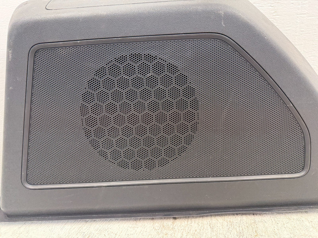 12-19 VOLKSWAGEN BEETLE OEM COMPLETE BASSMAN SUBWOOFER SPEAKER SUB 5C5035591