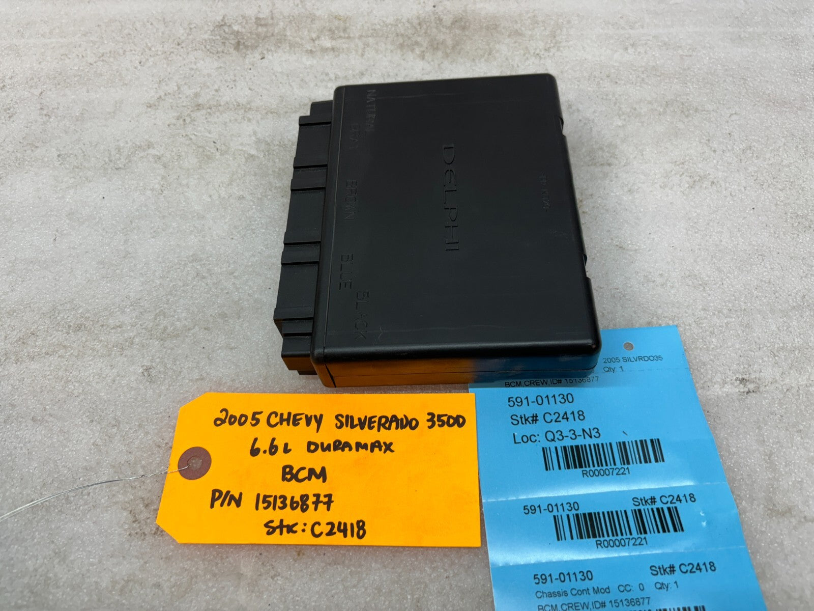 04 05 Chevrolet GMC DURAMAX LLY 6.6 BODY CONTROL MODULE BCM 15136877