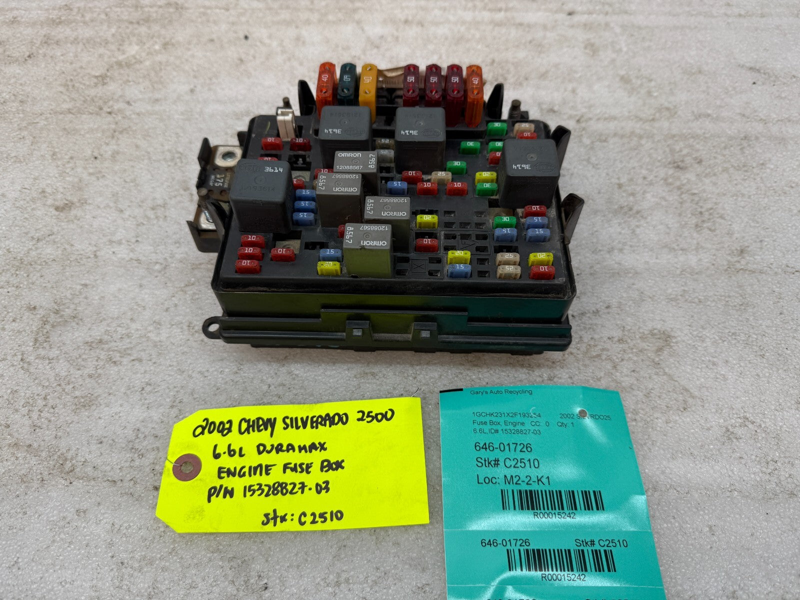 01-05 Chevrolet GMC SILVERADO SIERRA 6.6 LB7 UNDERHOOD FUSEBOX RELAY 15328827-03