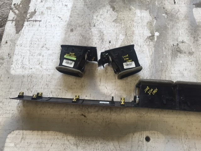 08-10 Chevrolet GMC 2500HD 3500HD INTERIOR DASH TRIM W/ HEATER AC VENTS