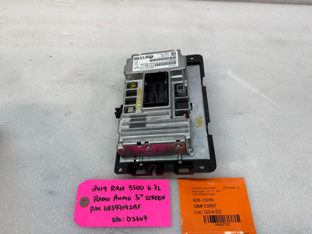 19 20 21 RAM 2500 3500 OEM 5" TOUCHSCREEN RADIO DISPLAY SCREEN 68399192AF