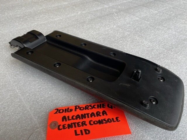 16 PORSCHE CAYMAN GT4 3.8 718 981 BLACK ALCANTARA CENTER CONSOLE ARMREST
