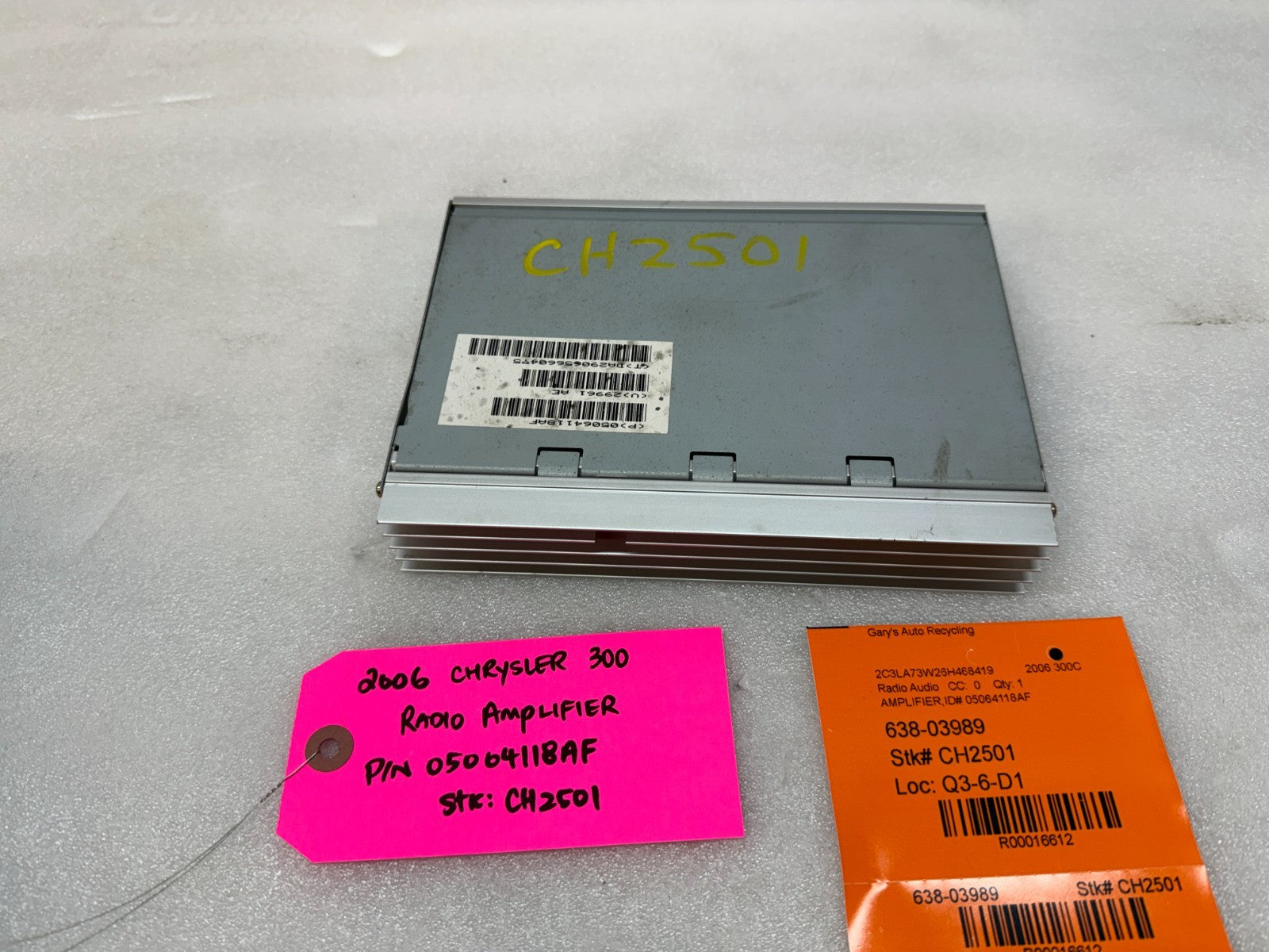 06-10 CHRYSLER 300 CHARGER SRT-8 INFINITY OEM STEREO RADIO AMPLIFIER 05064118AF
