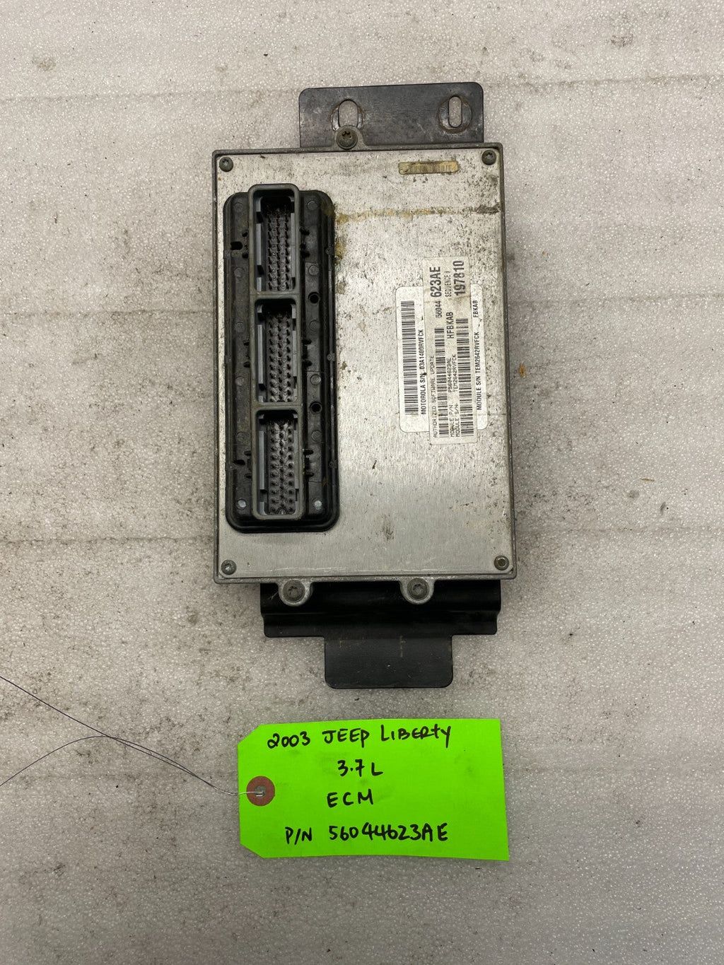 03 JEEP LIBERTY 3.7 AUTOMATIC ENGINE COMPUTER ECM ECU 56044623AE