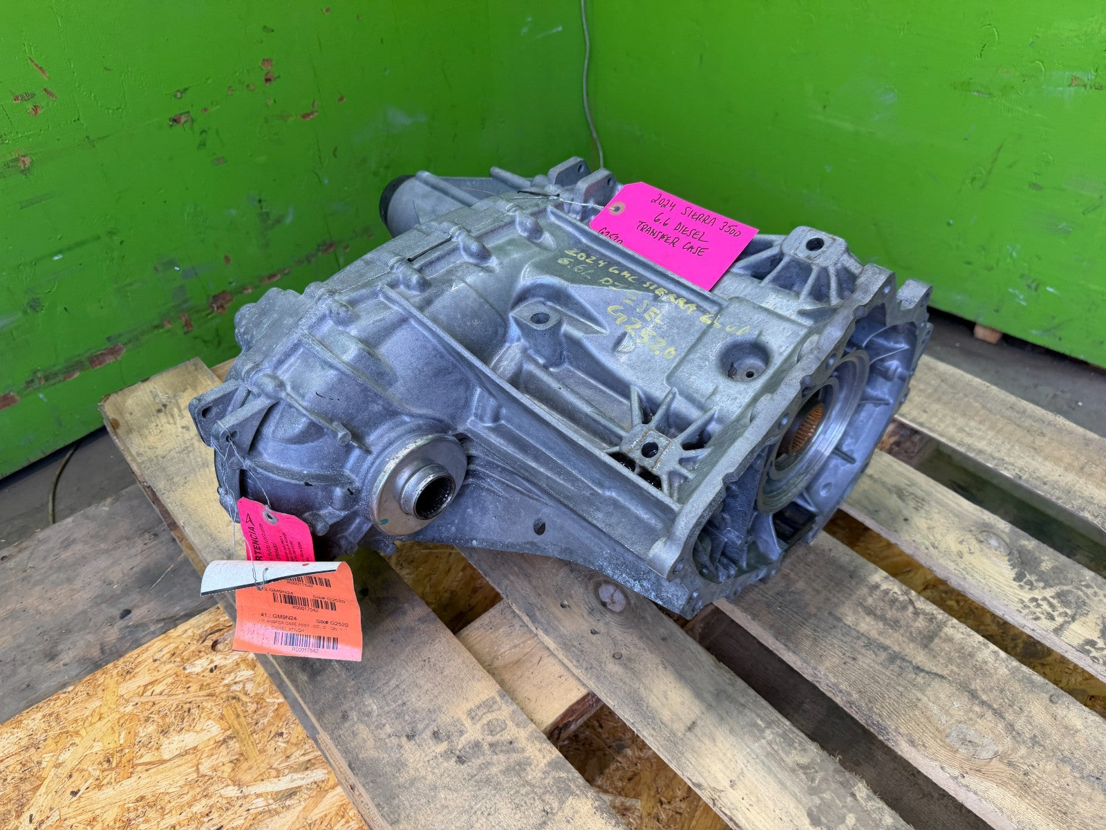 24 25 Chevrolet GMC 3500hd SIERRA 6.6 DIESEL NQH TRANSFER CASE 85611345 2K!!