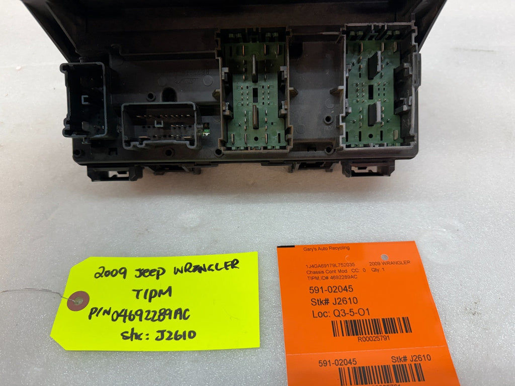 09 JEEP WRANGLER JK TIPM INTEGRATED MODULE FUSE BOX P04692289AC
