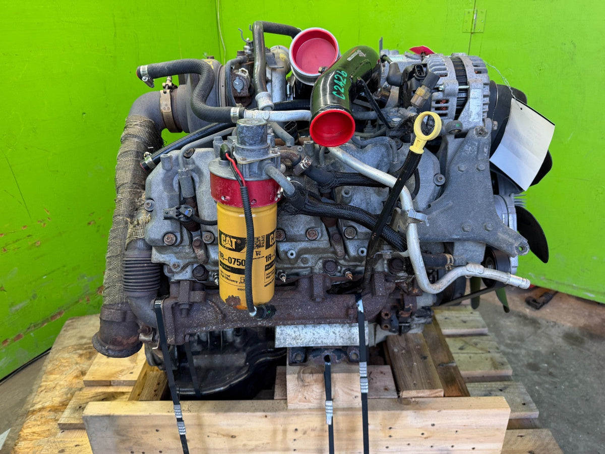 04 05 CHEVROLET GMC 2500 3500 6.6 LLY DURAMAX DIESEL ENGINE MOTOR NO CORE!!