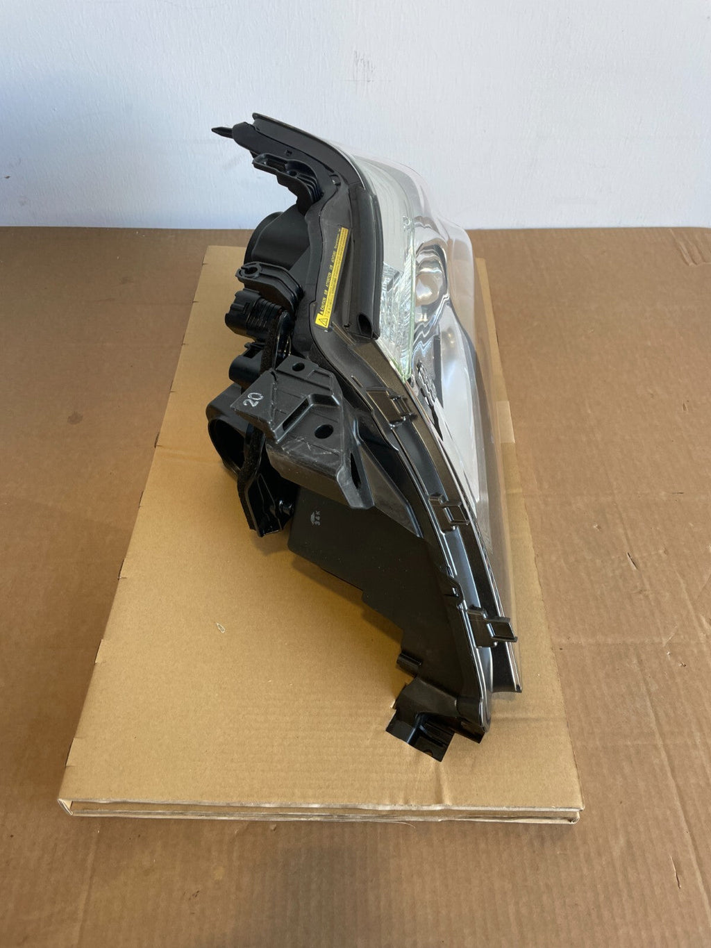 13-15 LEXUS LX570 DRIVERS SIDE XENON HID ADAPTIVE HEADLLIGHT 8118560F80 NEW!