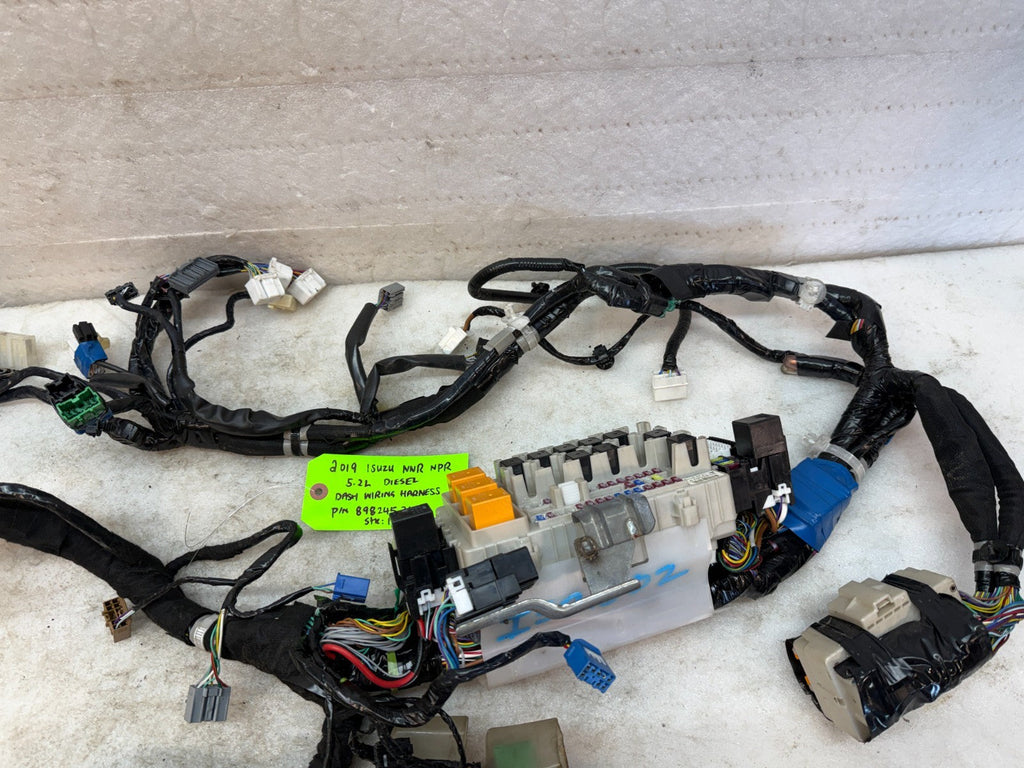 19 ISUZU NRR NQR 5.2 DASH WIRING HARNESS LOOM 898245210