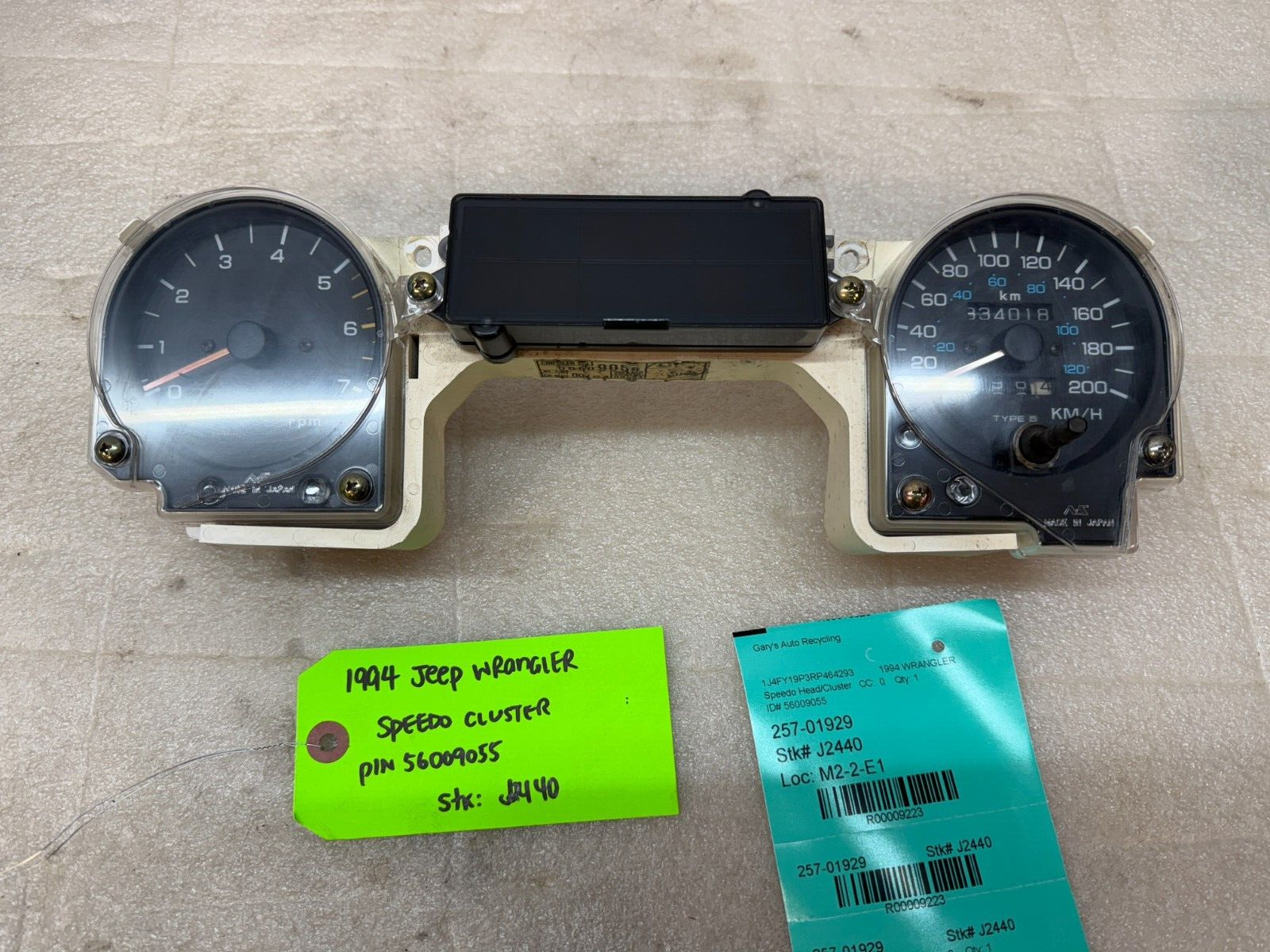 92-95 JEEP WRANGLER YJ OEM METRIC GAUGE CLUSTER SPEEDOMETER TACH 56009055