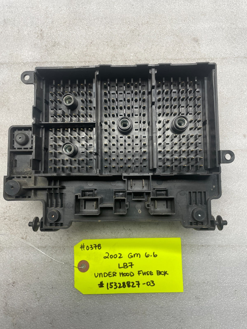 01 02 Chevrolet GMC SILVERADO SIERRA LLY UNDERHOOD FUSE RELAY BOX 15328827-03