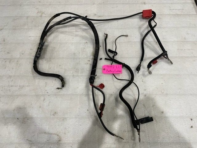 04 05 GMC CHEVROLET SILVERADO 2500HD 3500HD 6.6 LLY OEM BATTERY CABLES