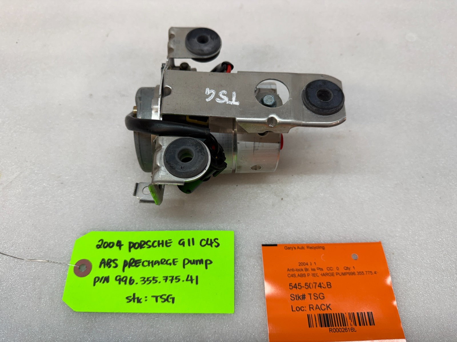 04 PORSCHE 911 996 C4S TURBO OEM ABS PRE CHARGE PUMP 99635577541 01-05