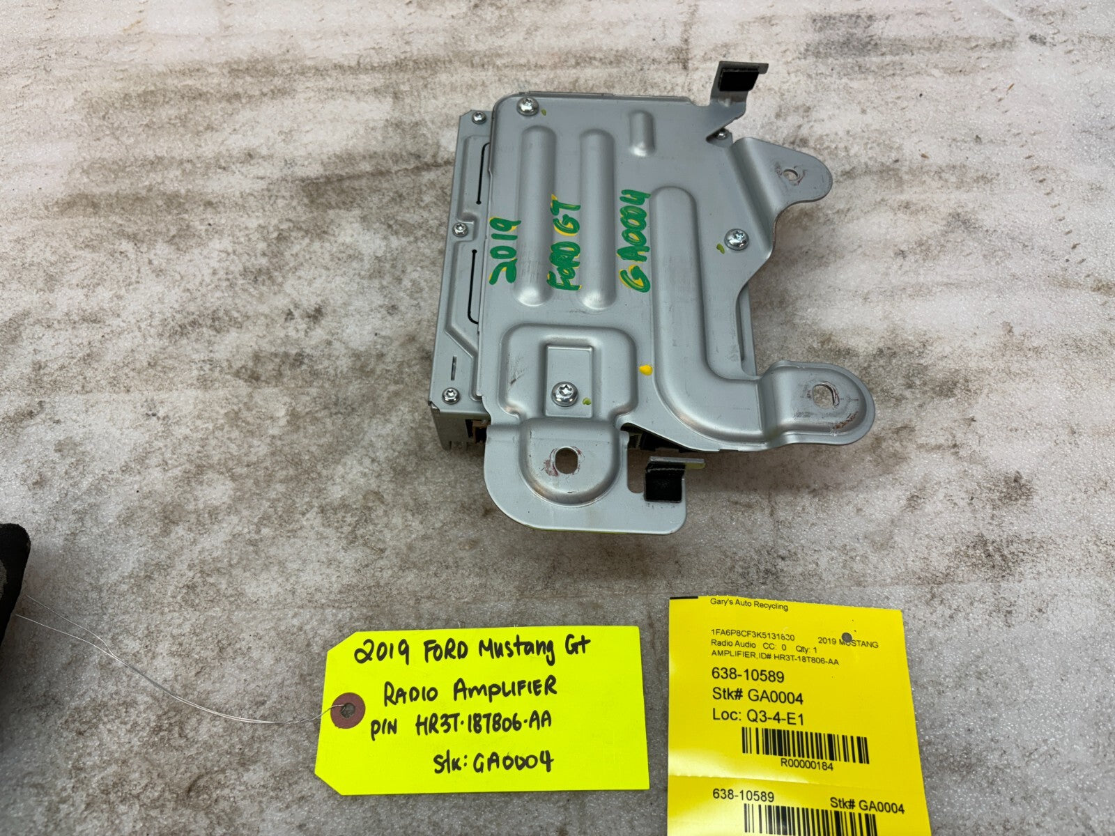 19 FORD MUSTANG GT OEM STEREO RADIO AMP AMPLIFIER HR3T-18T806-AA