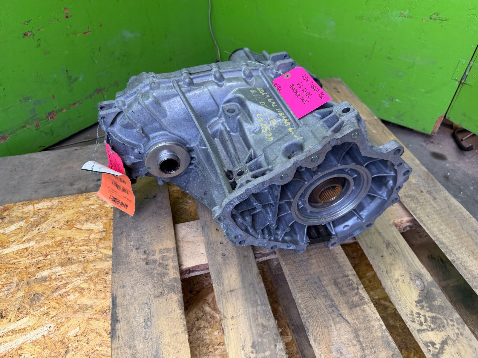 24 25 Chevrolet GMC 3500hd SIERRA 6.6 DIESEL NQH TRANSFER CASE 85611345 2K!!