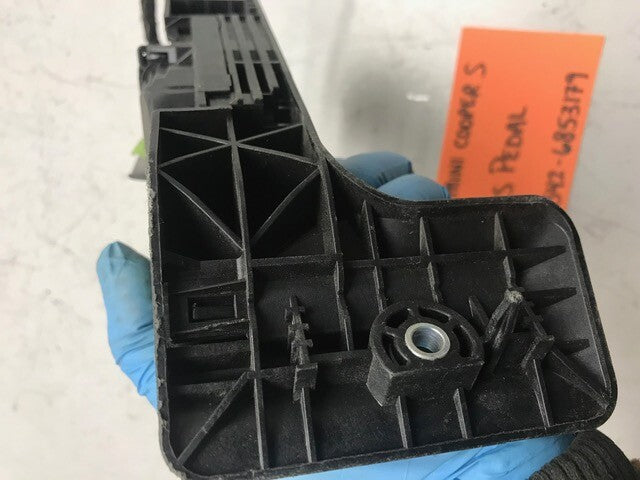 07-15 MINI COOPER S R56 R57 OEM DRIVE BY WIRE THROTTLE GAS PEDAL