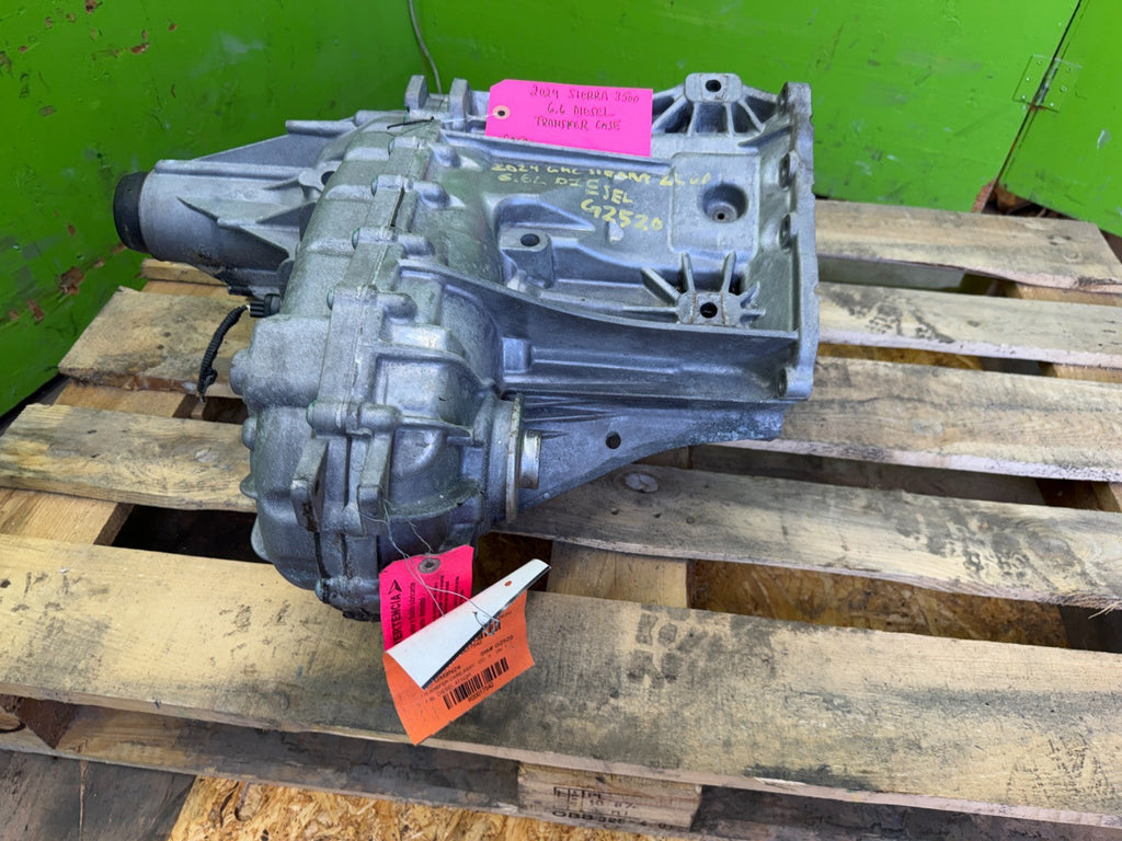 24 25 Chevrolet GMC 3500hd SIERRA 6.6 DIESEL NQH TRANSFER CASE 85611345 2K!!