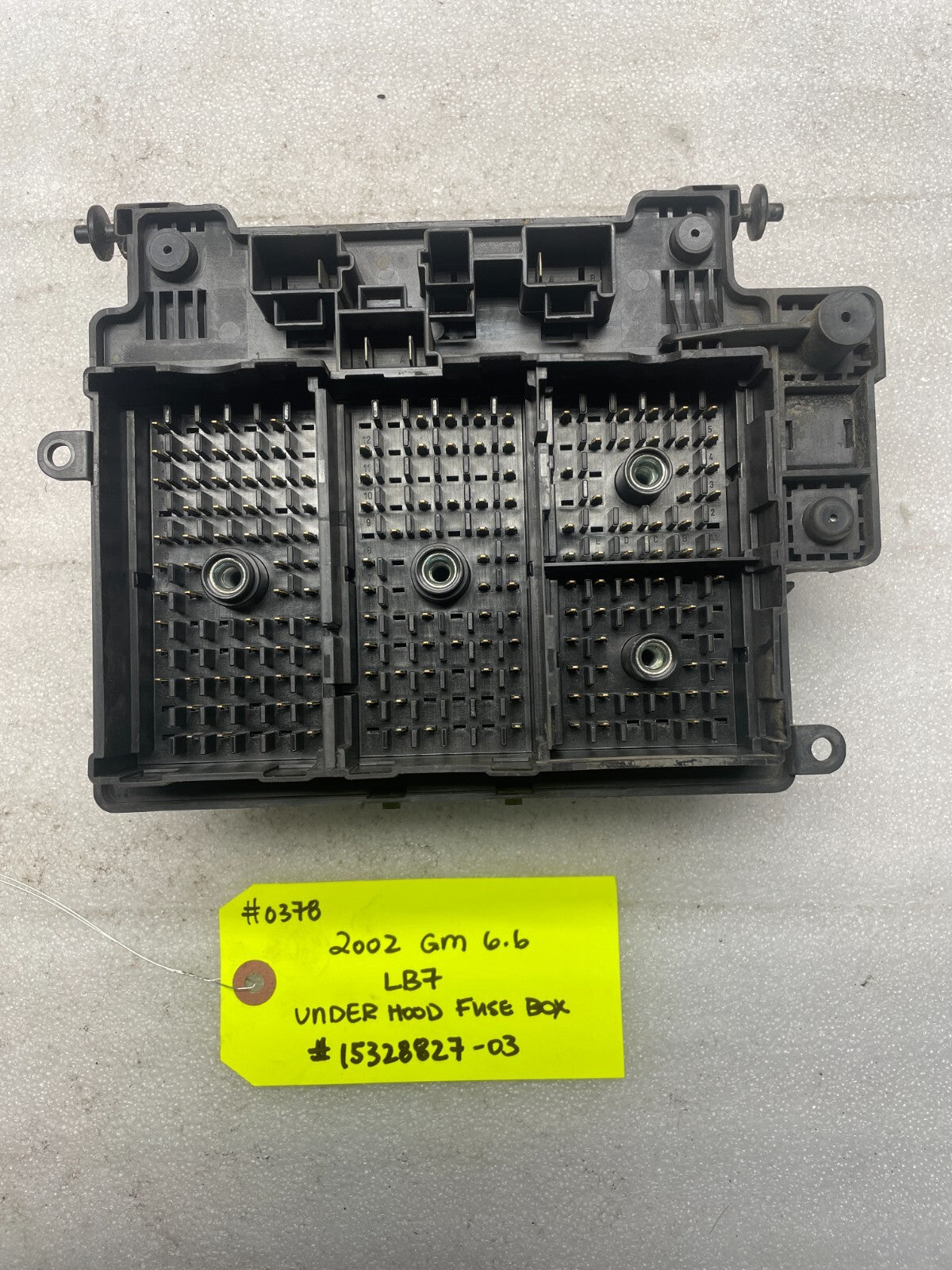 01 02 Chevrolet GMC SILVERADO SIERRA LLY UNDERHOOD FUSE RELAY BOX 15328827-03
