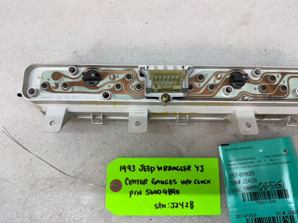 92-95 JEEP WRANGLER YJ OEM METRIC CENTER GAUGE CLUSTER P56004890