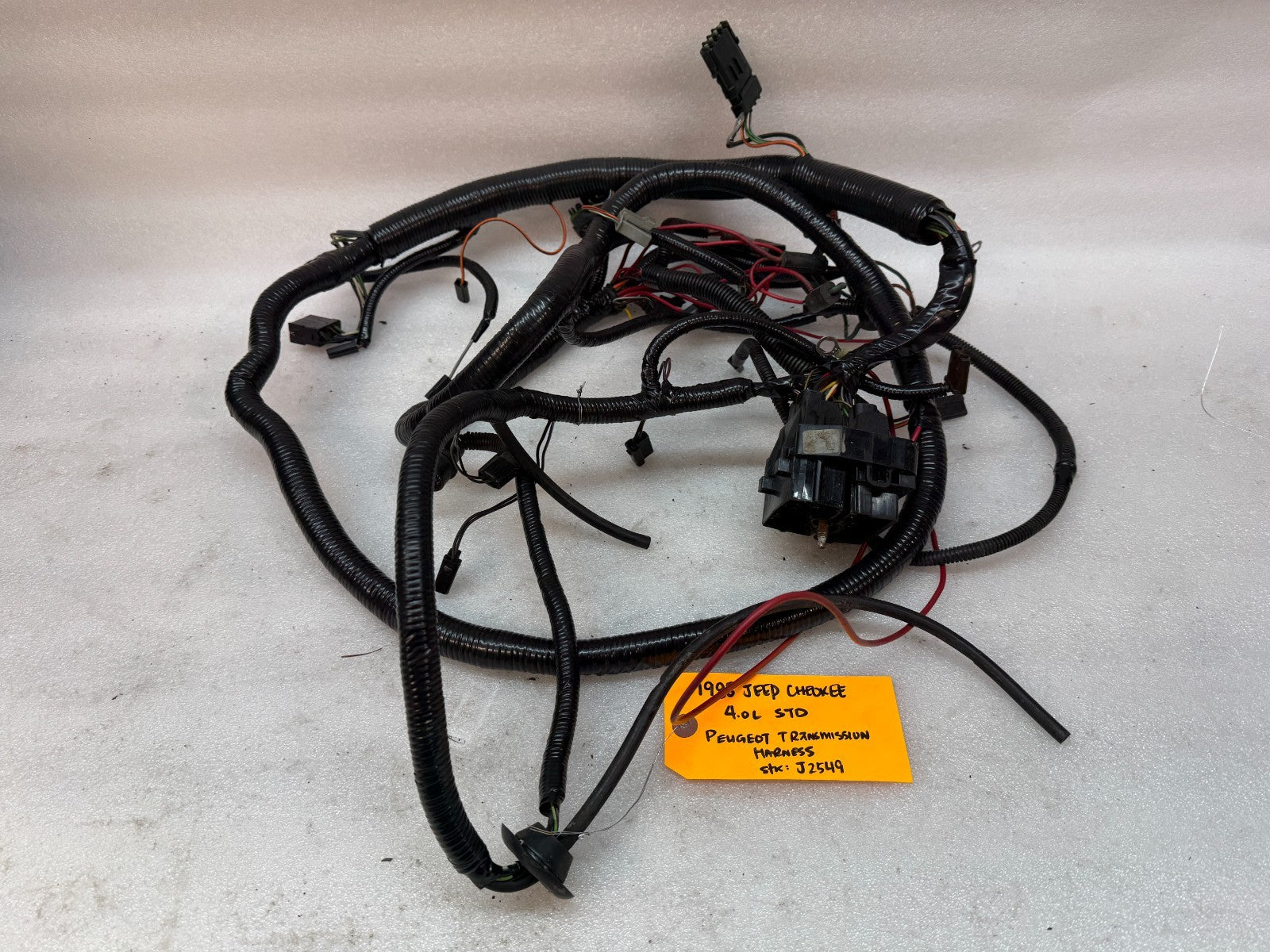 87-90 JEEP CHEROKEE XJ 4.0  UNDERHOOD 5 SP TRANSMISSION BODY WIRING HARNESS LOOM